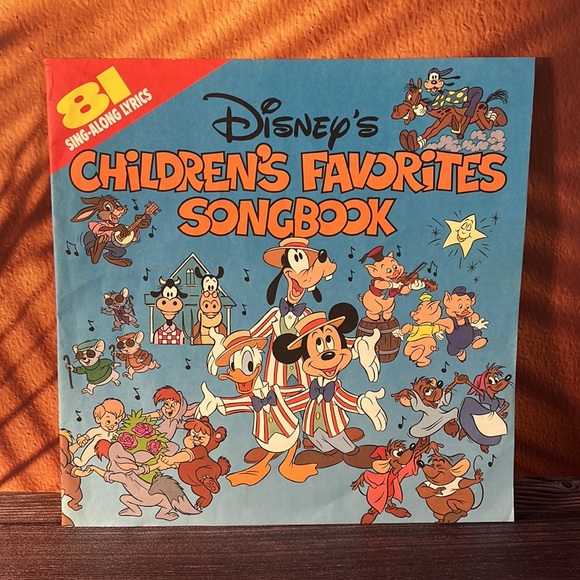 1986 Vintage Disney’s Children’s Favorites, volume 1, 2 and 3 on vinyl record - Picture 8 of 11
